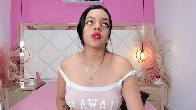 Lucianaa Collins online show from October 1, 11:58 am