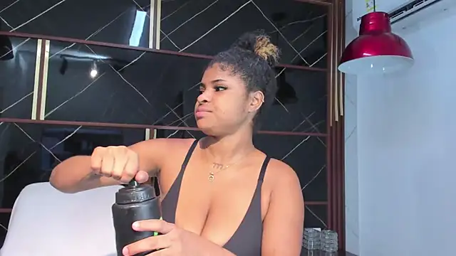 HannyThompson online show from February 12, 12:49 pm