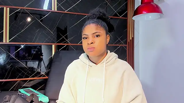 HannyThompson online show from April 18, 12:29 pm