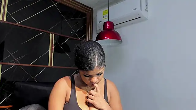 HannyThompson online show from February 24, 12:39 pm