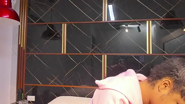 HannyThompson online show from February 7, 12:35 pm