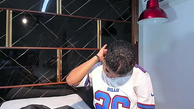 HannyThompson online show from April 10, 12:45 pm