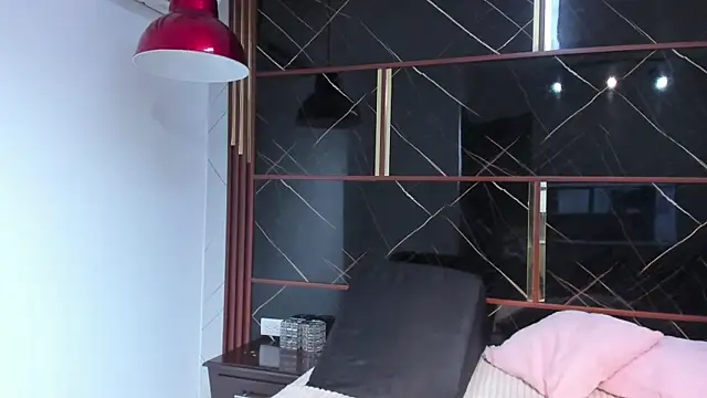 HannyThompson online show from December 20, 12:41 pm