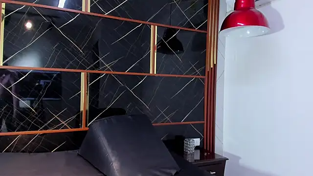 HannyThompson online show from April 15, 12:32 pm