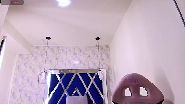 Luciifeer  online show from December 5, 6:39 pm