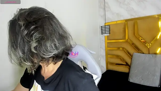 Luciifeer  online show from November 12, 12:59 am