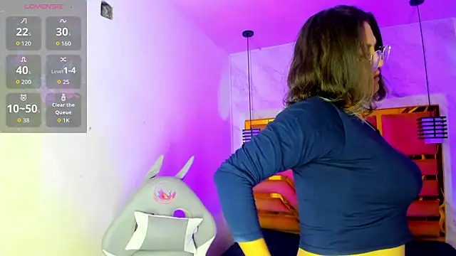 Luciifeer  online show from February 27, 7:03 pm