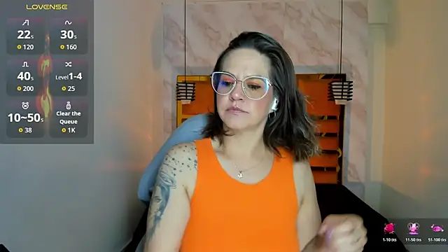 Snapshot of Luciifeer_ chatting on June 1, 6:51 pm Luciifeer online show from June 1, 6:51 pm