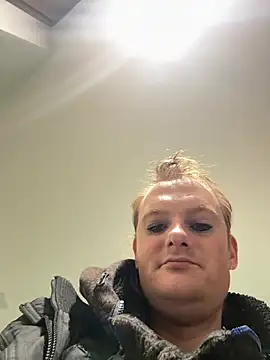 avamaxwell online show from February 23, 8:09 pm