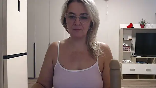 EleanoraDream online show from March 21, 6:03 am