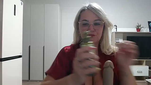 EleanoraDream online show from February 15, 11:42 am