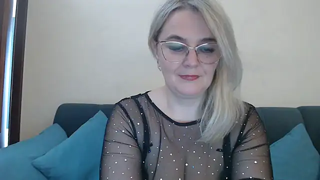 EleanoraDream online show from May 24, 1:00 pm