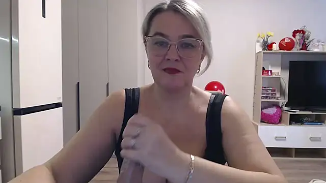 EleanoraDream online show from May 4, 8:50 am