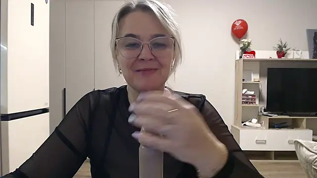 EleanoraDream online show from March 24, 7:25 pm