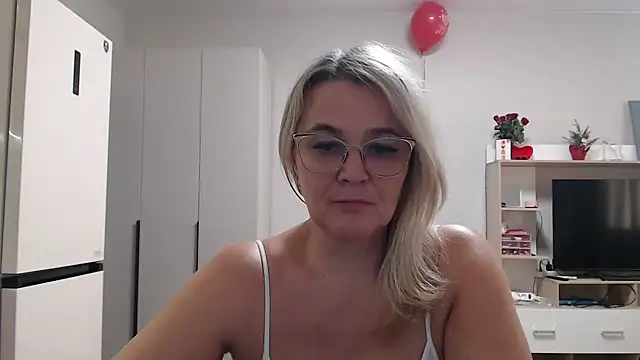 EleanoraDream online show from March 15, 12:34 pm