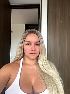 Snapshot of Nova_Gabriela chatting on December 4, 12:59 pm Nova Gabriela online show from December 4, 12:59 pm