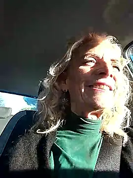 clarabell4 online show from December 17, 8:19 am