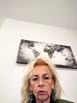 clarabell4 online show from March 23, 8:36 am