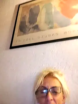 Snapshot of clarabell4 chatting on November 14, 9:07 pm clarabell4 online show from November 14, 9:07 pm