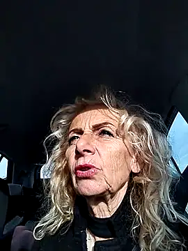 clarabell4 online show from April 3, 6:53 am