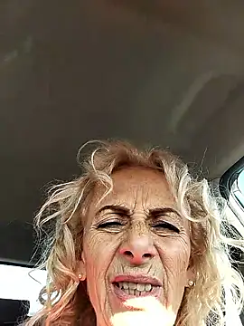 clarabell4 online show from March 17, 8:06 am