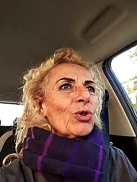 clarabell4 online show from January 12, 1:40 pm