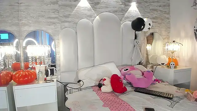 Yassy vazquez online show from October 22, 7:35 pm