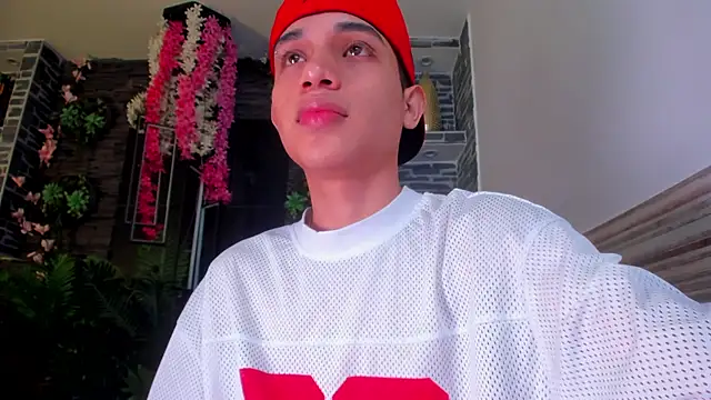 Sebax Young online show from April 19, 4:02 am