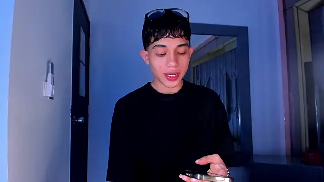 Sebax Young online show from February 28, 8:19 pm