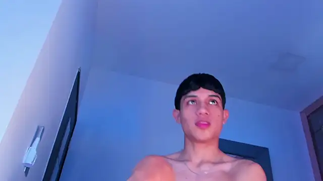 Sebax Young online show from February 21, 8:00 pm