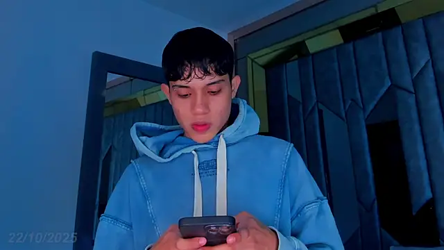 Snapshot of Sebax_Young chatting on October 23, 3:38 am Sebax Young online show from October 23, 3:38 am