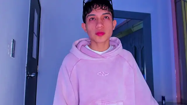 Sebax Young online show from March 30, 8:32 pm