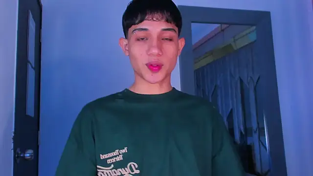 Sebax Young online show from March 18, 8:32 pm