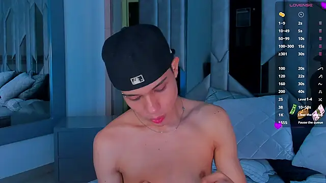 Snapshot of Sebax_Young chatting on October 24, 7:57 pm Sebax Young online show from October 24, 7:57 pm