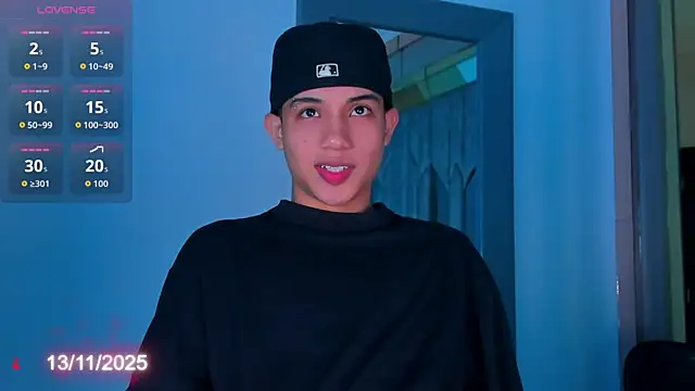 Snapshot of Sebax_Young chatting on November 13, 8:13 pm Sebax Young online show from November 13, 8:13 pm