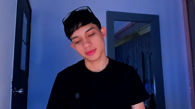 Sebax Young online show from March 7, 9:42 pm