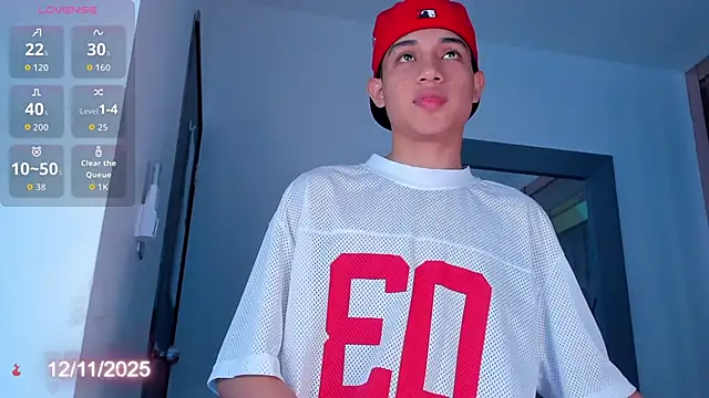 Snapshot of Sebax_Young chatting on November 12, 8:34 pm Sebax Young online show from November 12, 8:34 pm