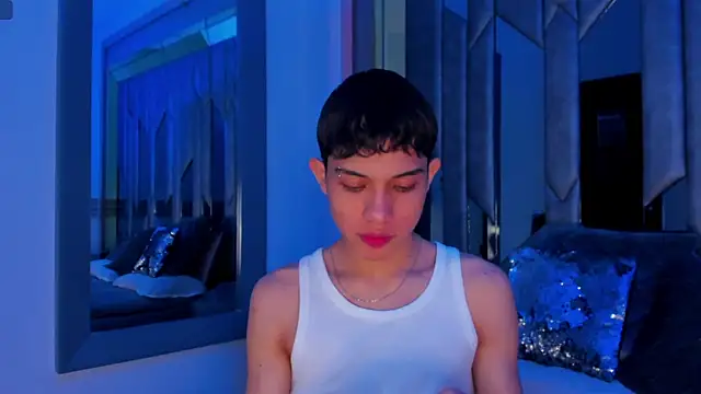 Sebax Young online show from June 6, 8:25 pm