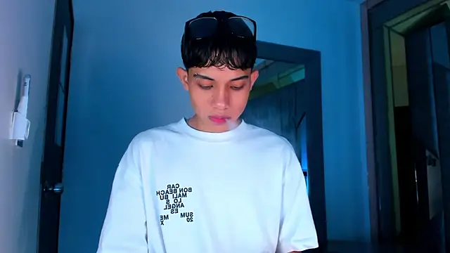 Sebax Young online show from February 14, 8:20 pm