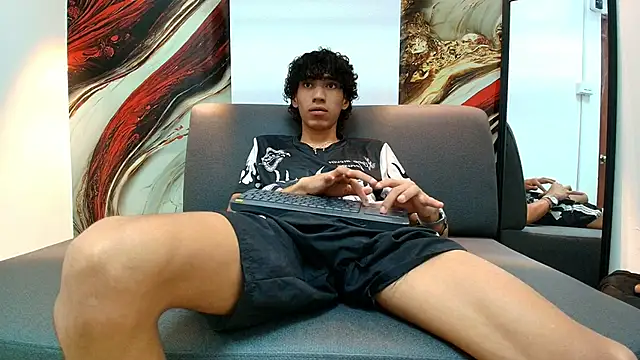 simondwayne online show from April 14, 7:30 pm