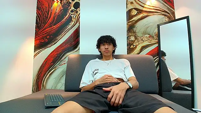 simondwayne online show from April 13, 7:18 pm