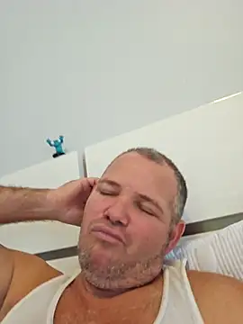 cubanitofeliz40 online show from February 11, 2:06 pm