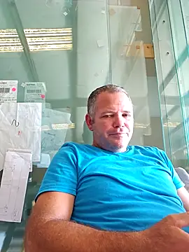 cubanitofeliz40 online show from November 3, 8:12 pm