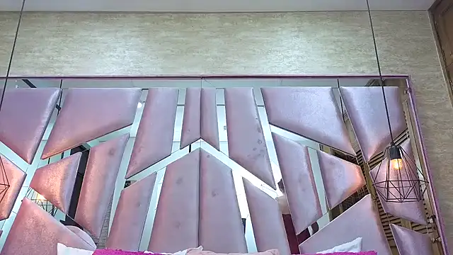 Snapshot of ThaliaCross chatting on February 15, 12:26 pm ThaliaCross online show from February 15, 12:26 pm