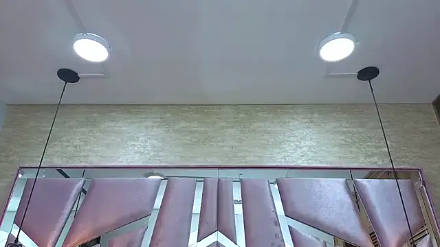 Snapshot of ThaliaCross chatting on January 7, 7:52 pm ThaliaCross online show from January 7, 7:52 pm