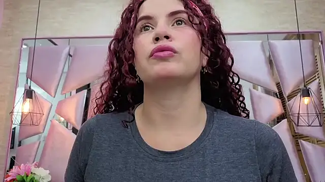 ThaliaCross online show from April 17, 7:49 pm