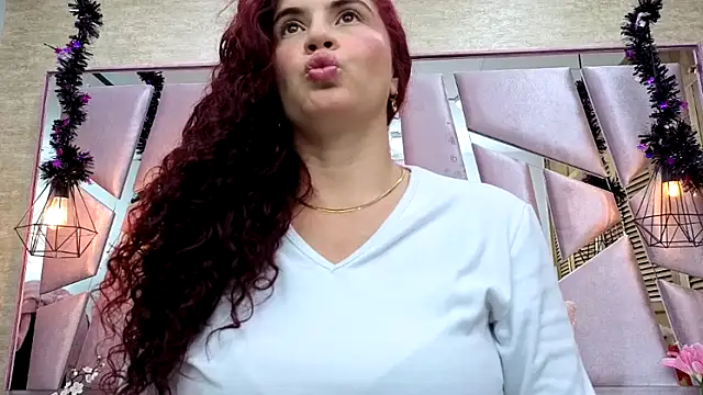 ThaliaCross online show from December 1, 7:48 pm