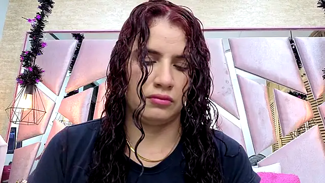 ThaliaCross online show from November 28, 7:58 pm