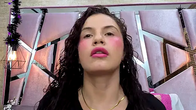 ThaliaCross online show from November 13, 7:51 pm