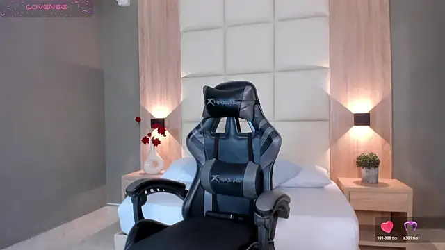 emma fhox online show from January 15, 2:26 am